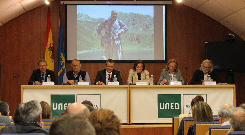 Mario Menéndez, Adolfo García, Juan Carlos Menéndez Mato, Otilia Requejo, Yolanda Cerra y José Antonio Méndez.