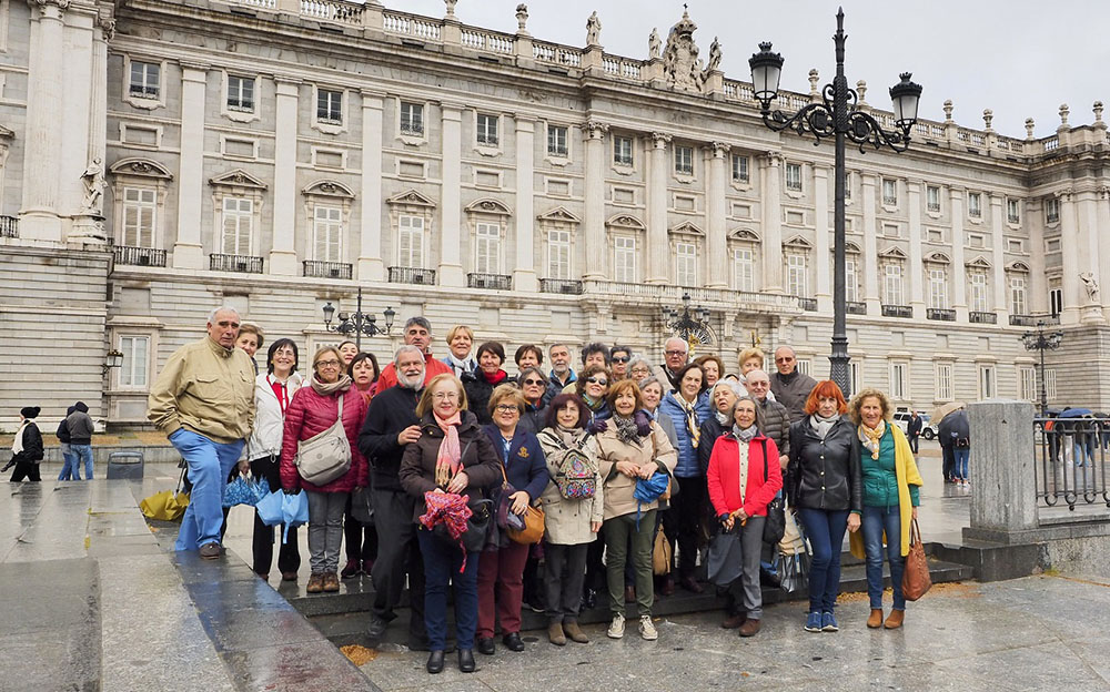 Alumnado del presente curso de UNED Sénior en un reciente viaje cultural a Madrid.