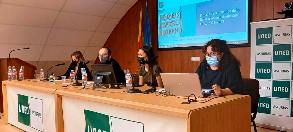 Emma Barrio, Rubén Fernández Arango, Alba Gómez Flores y Carlota Loureiro.