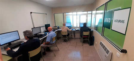 Aula UNED del Centro Penitenciario de Asturias